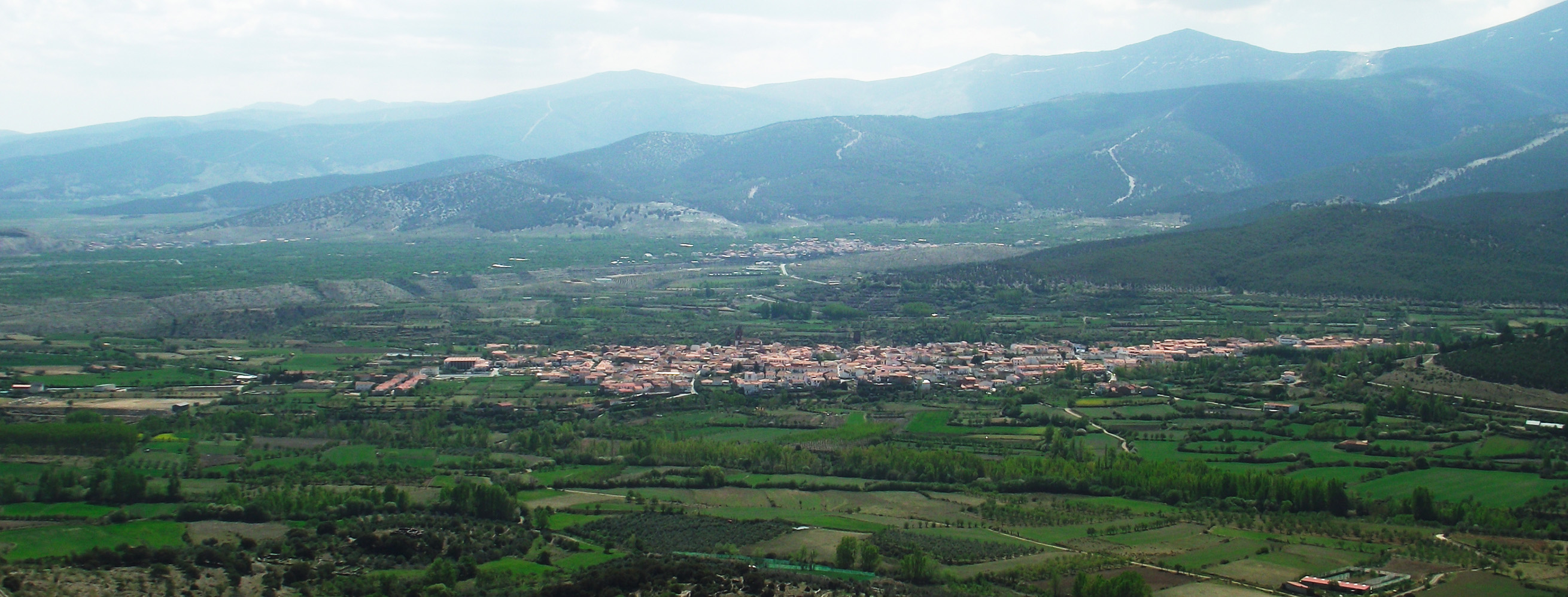 Title: View of Jerez del Marquesado and its irrigated land, from the top of the Peñón de Alrután; Year: 2023; Place: Jérez del Marquesado; Author & Copyright: José Abellán Santisteban Image